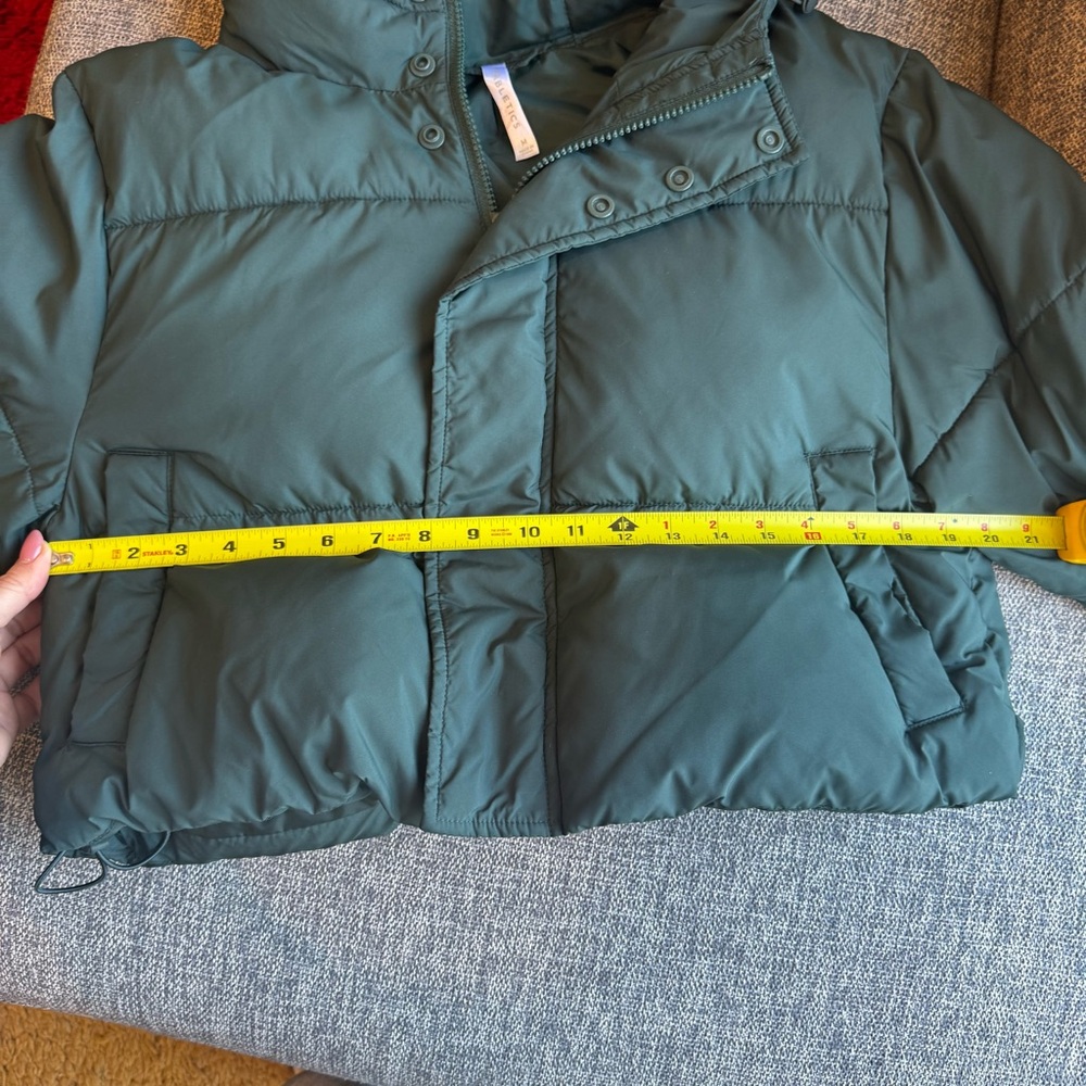 Fabletics Dark Green Cropped Snow Puffer Jacket - Picture 5 of 7